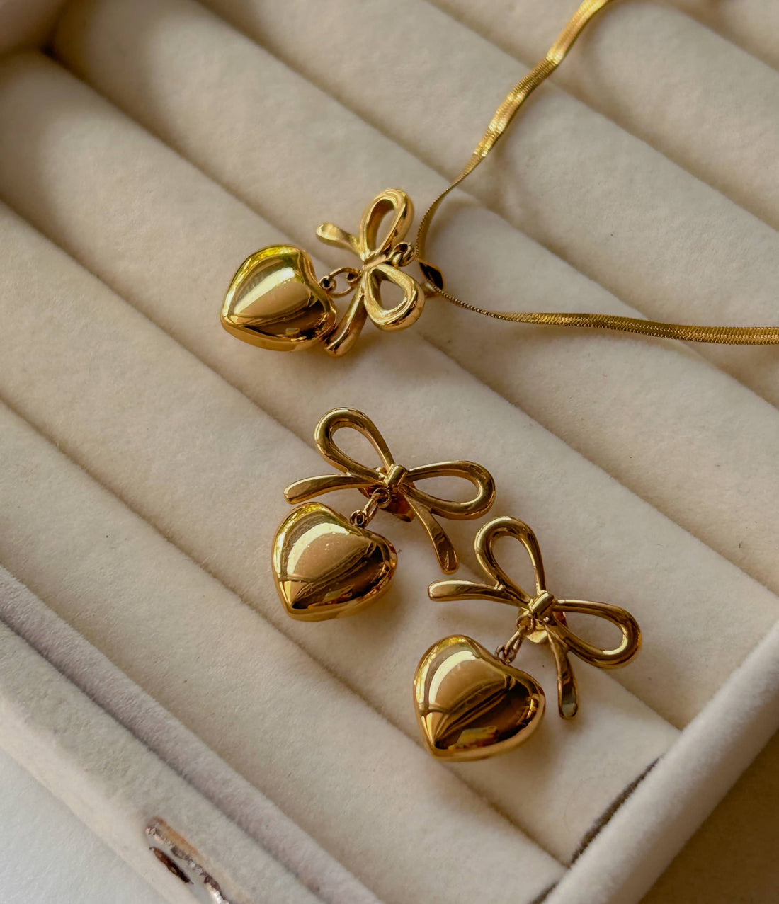 Lustre set