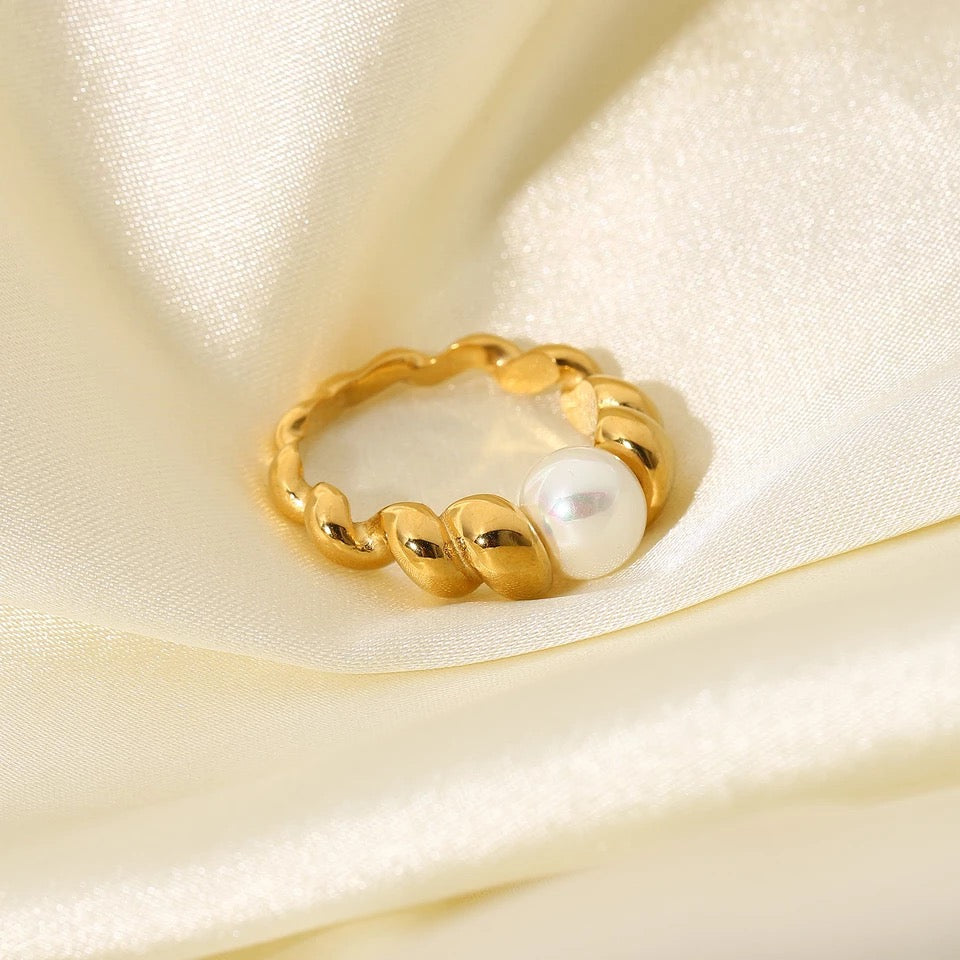 Solace ring