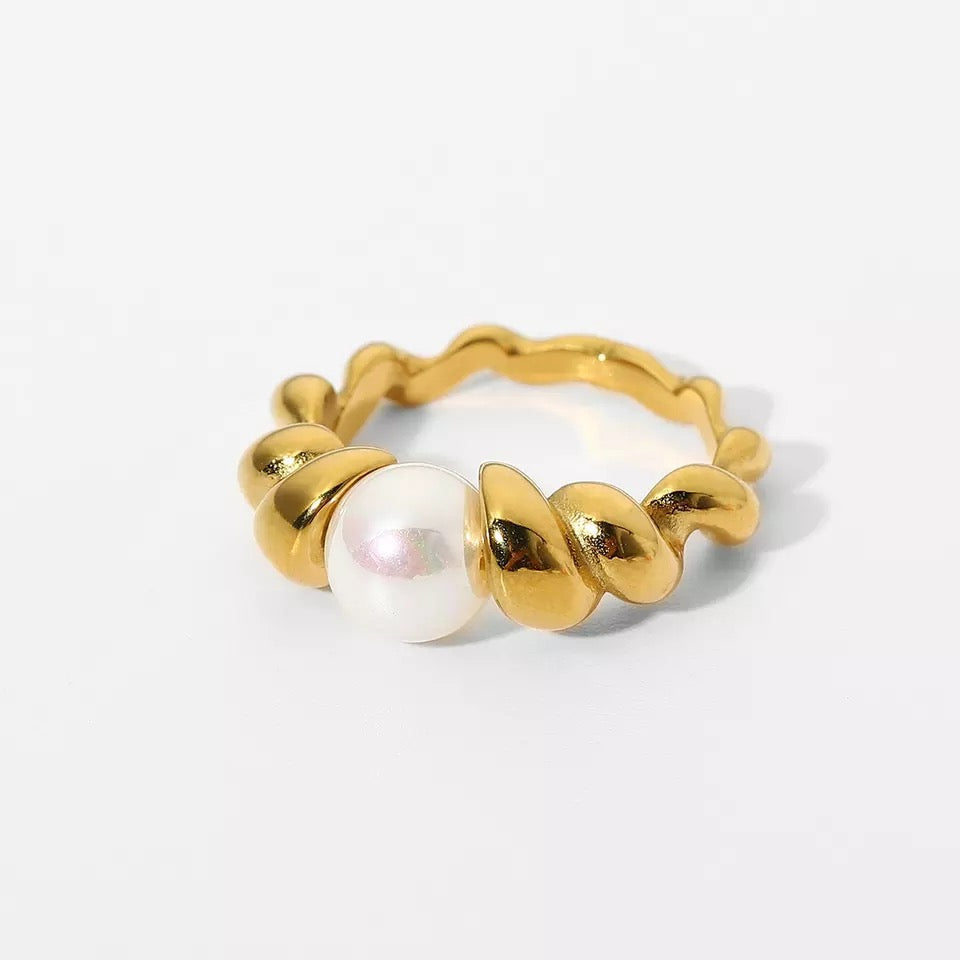 Solace ring