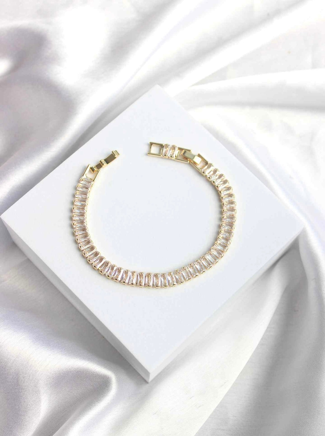 Amour tennis bracelet