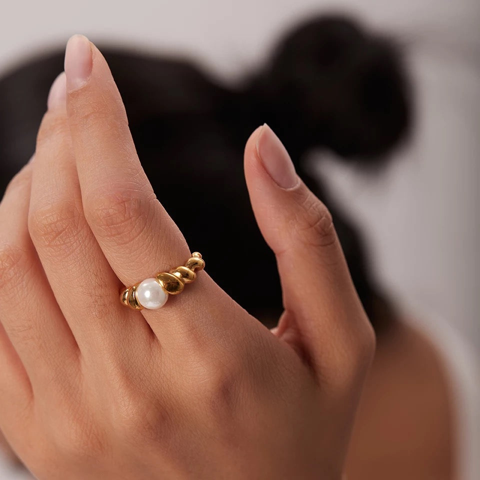 Solace ring