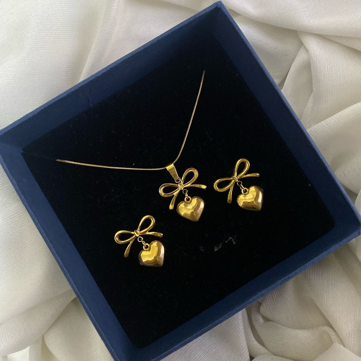 Lustre set