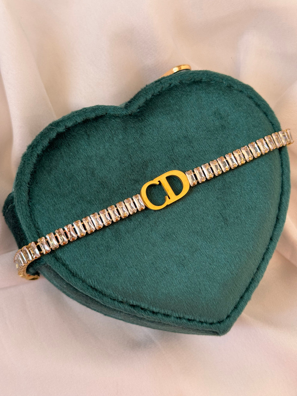 Fly bracelet