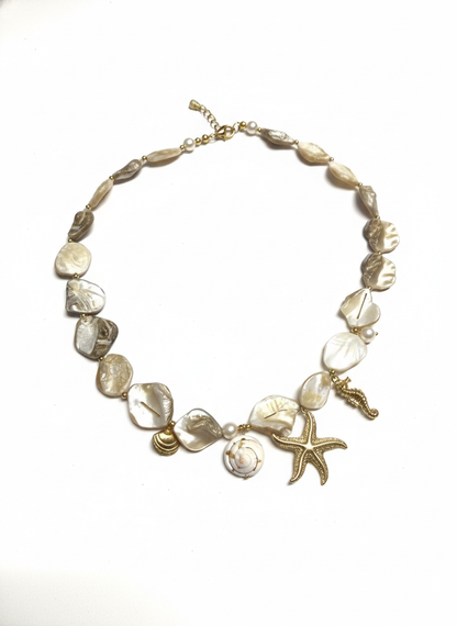 Noiré Necklace