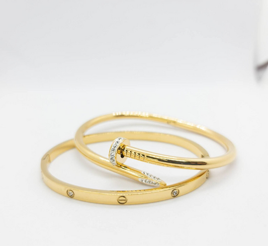 Classic Cartier stack
