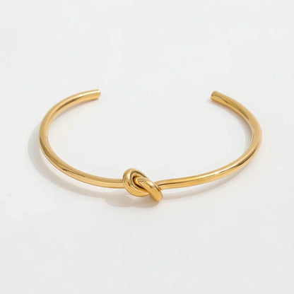 Knot cuff