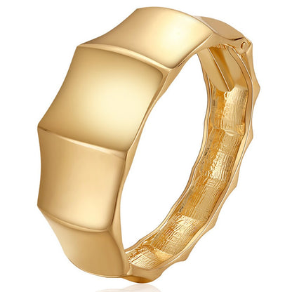 Tavisha Cuff