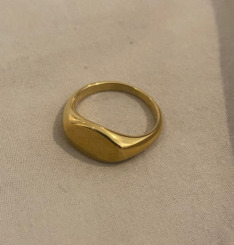 Signet Ring