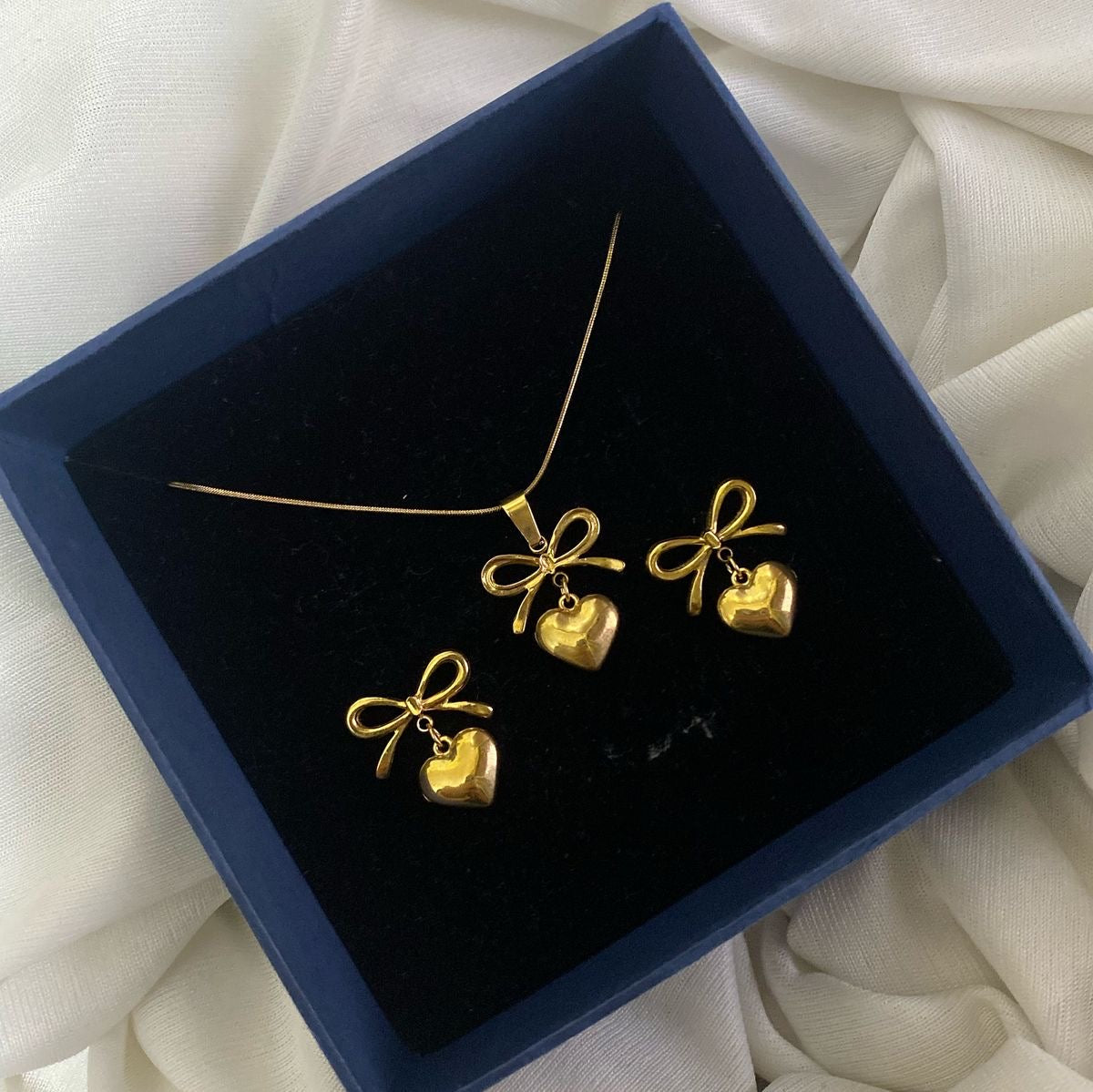 Lustre set
