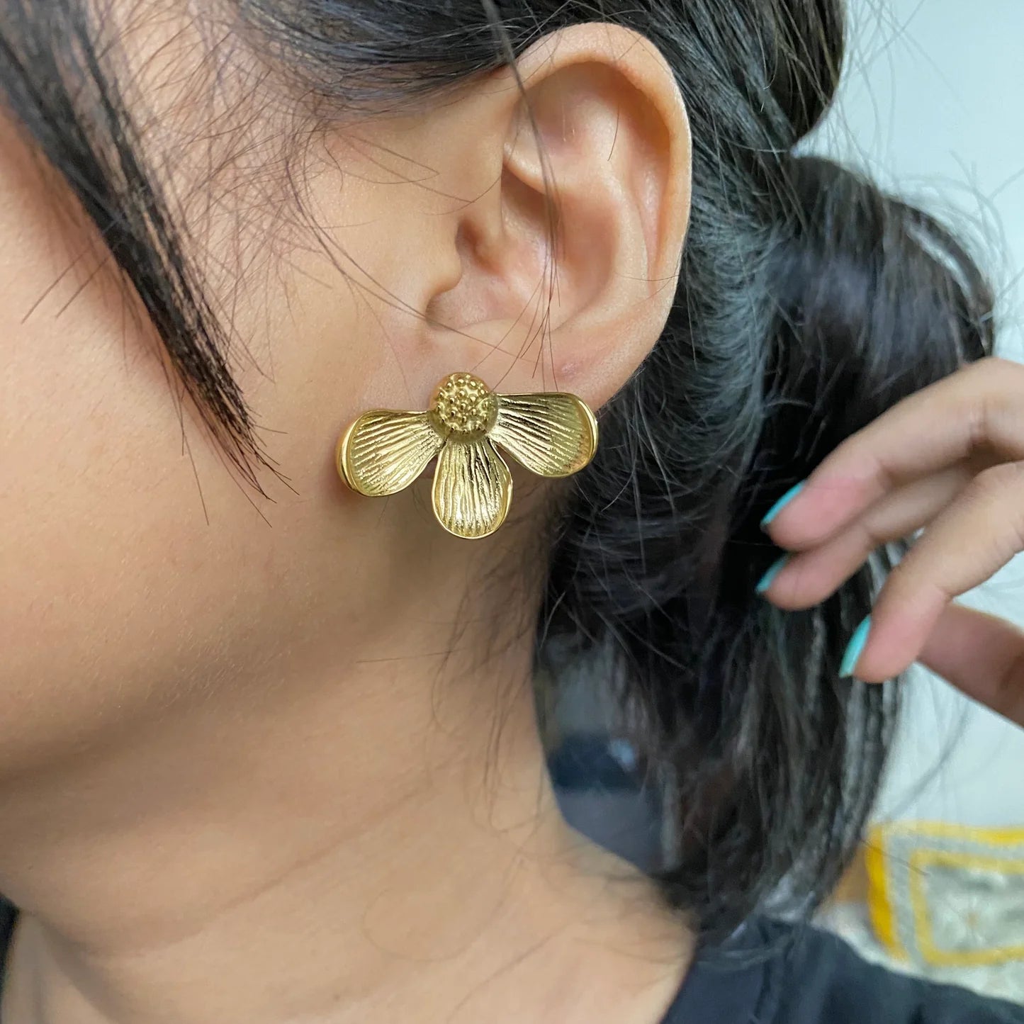 Half flower earrings